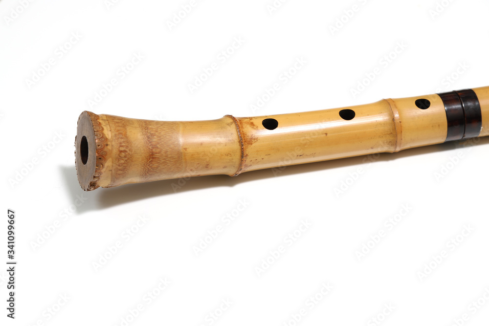 Naklejka premium 白背景の尺八