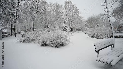 PARQUE CON NIEVE NEVANDO RUMANIA CHITILA