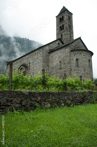 Schweiz, Tessin, Leventina, Giornico, Romanische Kirche San Nicolao photo