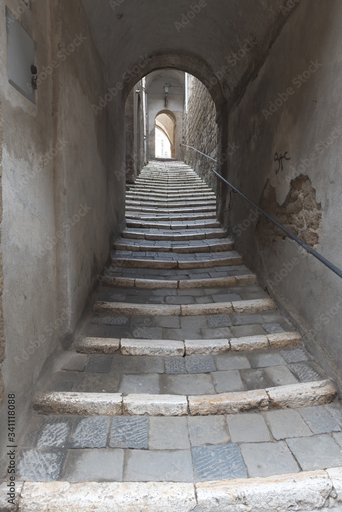 Obraz premium old stone corridor