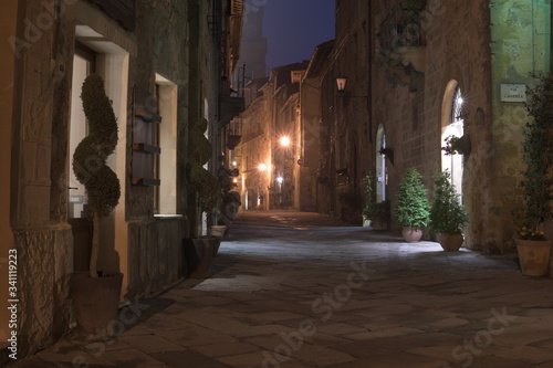 Canvas Print narrow street in the old town
