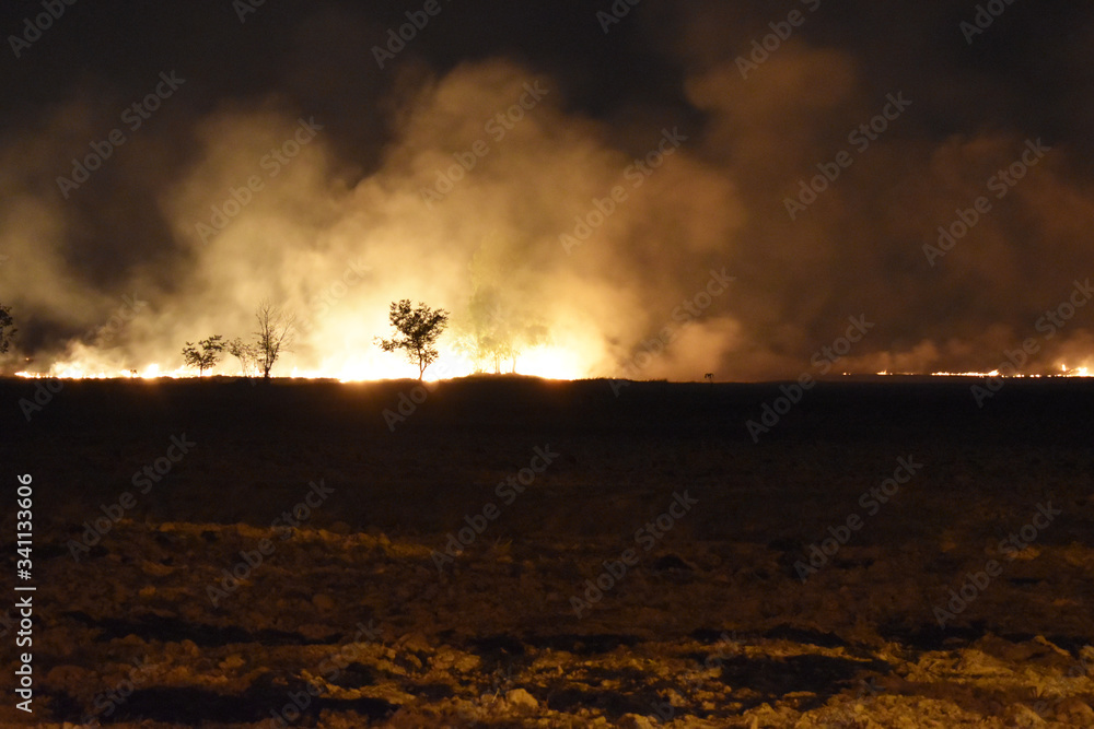 Obraz premium sunset in the mountains