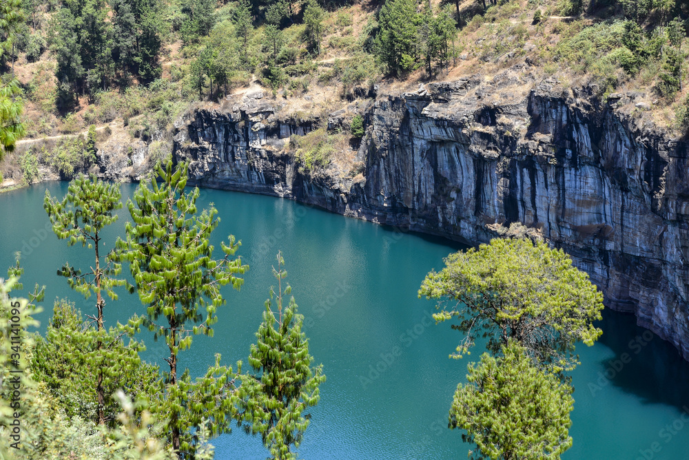 Fototapeta premium Lac volcanique à Madagascar