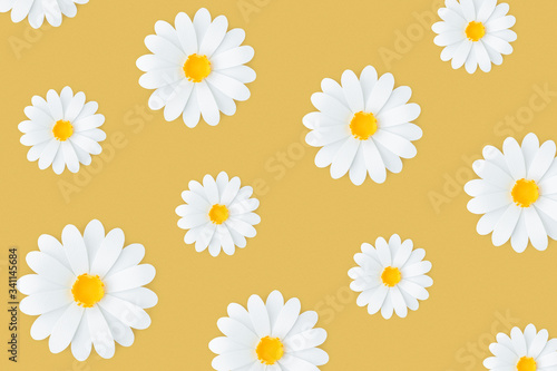 Fotomurale Paper craft daisy on yellow background