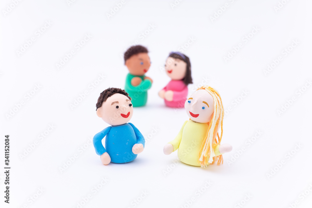 手作り紙粘土人形　英会話教室　国際交流　グローバルコミュニケーション