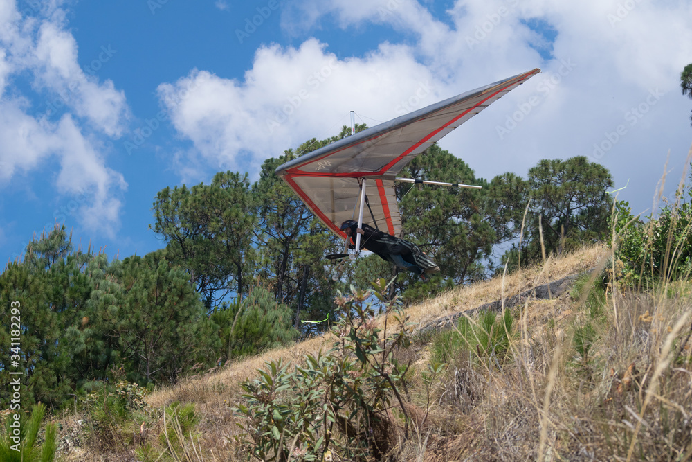 hangglider hangglider