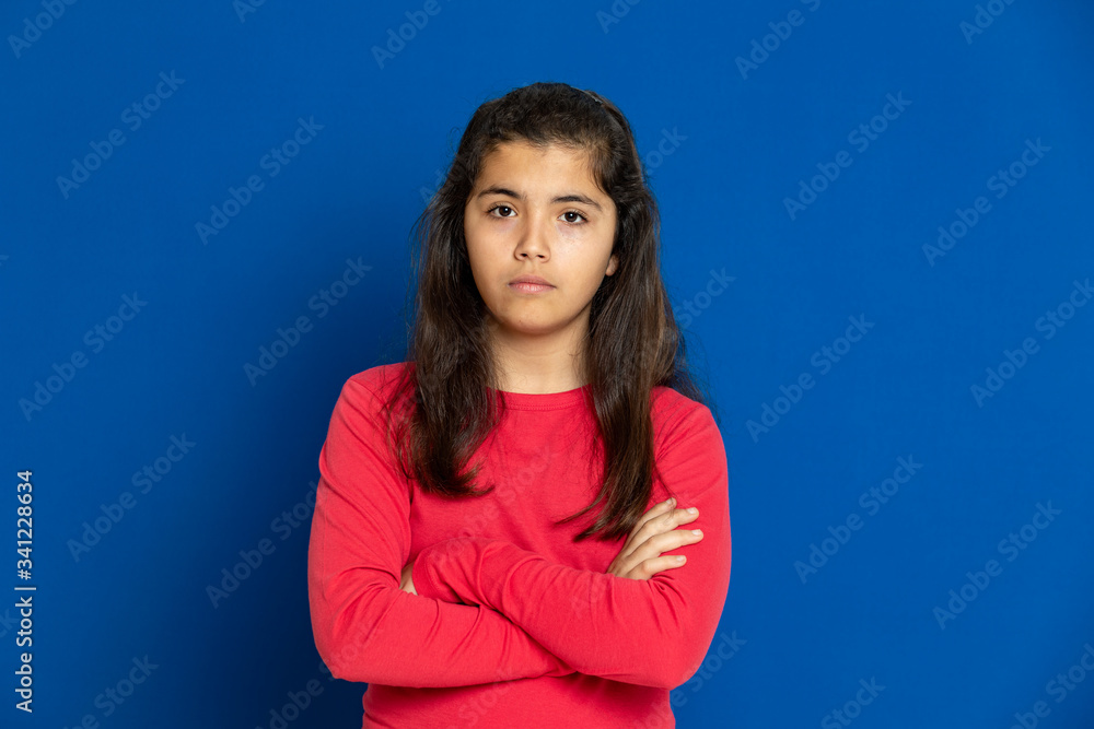 Obraz premium Preteen girl with red t-shirt