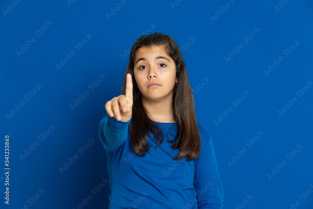 Fototapeta premium Adorable preteen girl with yellow jersey