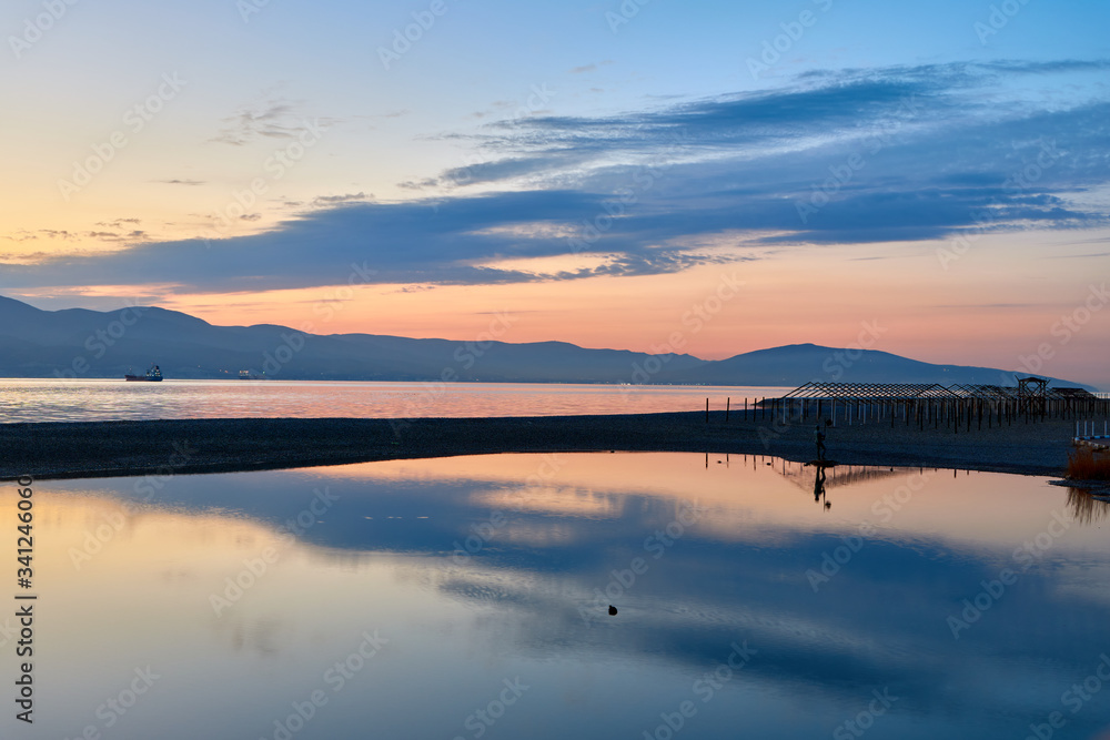 Fototapeta premium sunset on the lake