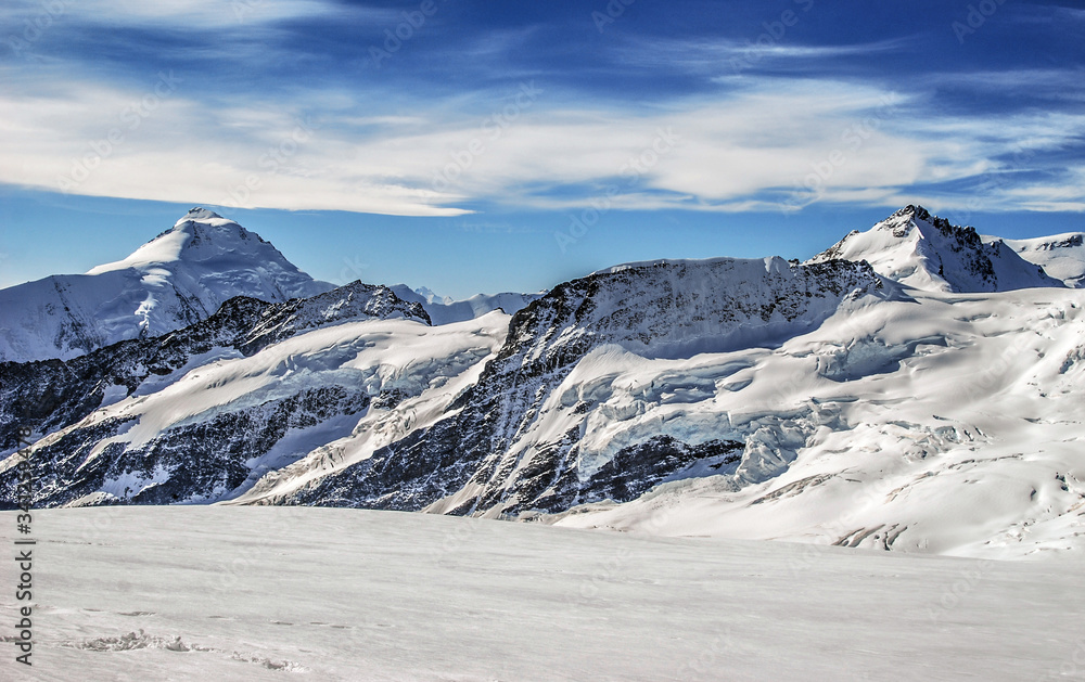 Obraz premium snow covered mountains