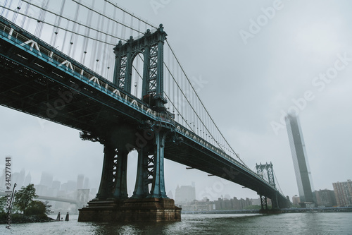Manhattan Bridge view © rawpixel.com