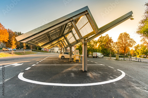 Car charging station for self-sufficient and first photovoltaic panels in Europe. It is also free. Located in La Granja de San Ildefonso (Segovia)