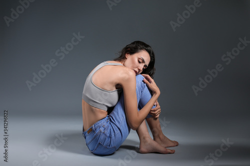 Young woman with anorexia o...