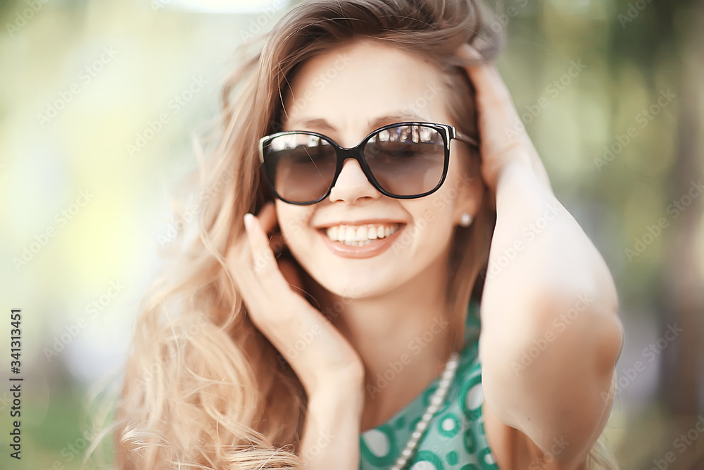 cheerful blonde in sunglasses / young beautiful girl, sunglasses, woman summer look