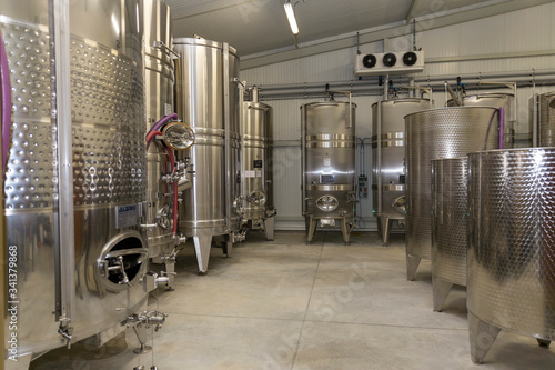A food tank is a container for the production and storage of wine