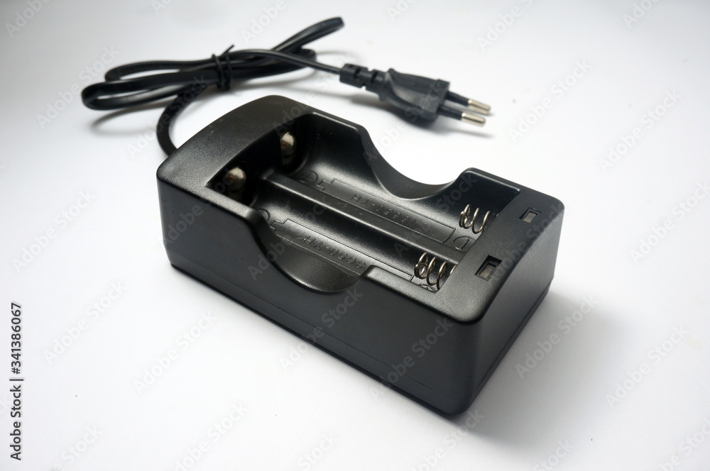Li-ion 18650 Battery Charger, capable of charging one or two Li-ion batteries with features to prevent leakage, overcharging and other common problems.     