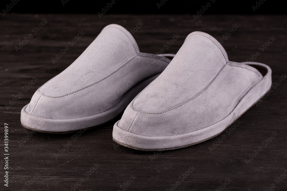 Home slippers made of natural leather, multicolored, different size and different color Home slippers made of natural leather, multicolored, different size and different color