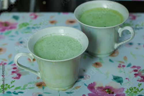Obraz na płótnie matcha latte