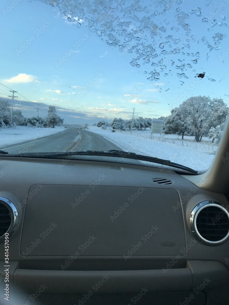 Fototapeta premium car in the snow