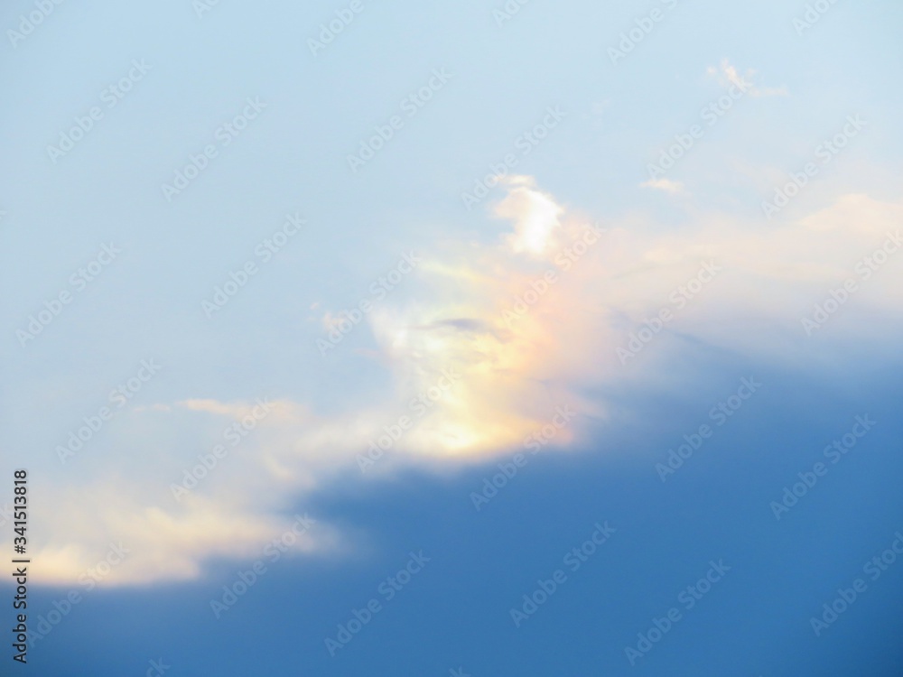 Fototapeta premium 日本の田舎の風景 7月 空と雲