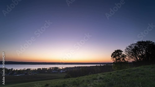 Sonnenuntergang über dem See