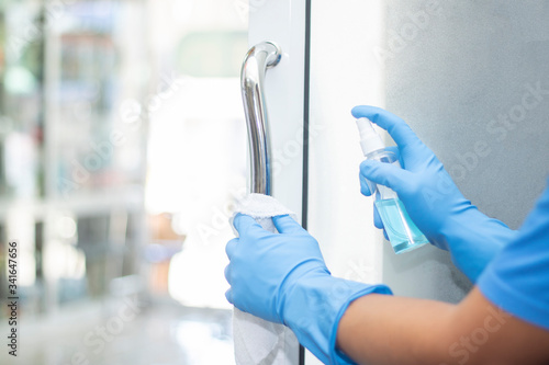 sanitizer spray clean handle door protect virus bacteria corona 2019