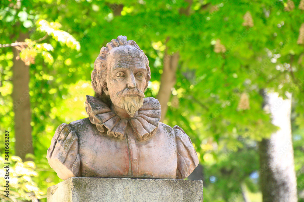 Fototapeta premium Elche, Spain; 10/03/2019: a bust of man carved in stone