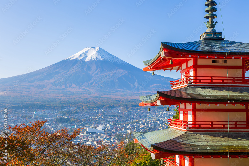 Fototapeta Fuji with Chureito Pagoda in autumn, Fujiyoshida, Japan