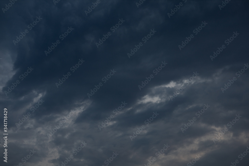 Fototapeta premium Background of dark sky and cloud before rain