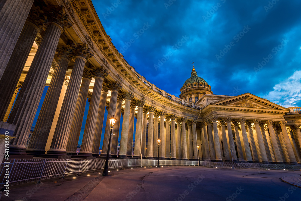 Obraz premium Kazan Cathedral on Nevsky Prospekt in Saint Petersburg