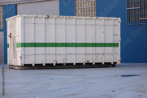 Obraz na płótnie ship container at the gate of a factory w salonie