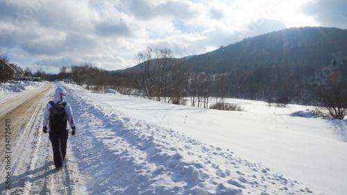 Fototapeta Naklejka Na Ścianę i Meble -  Zima Bieszczady