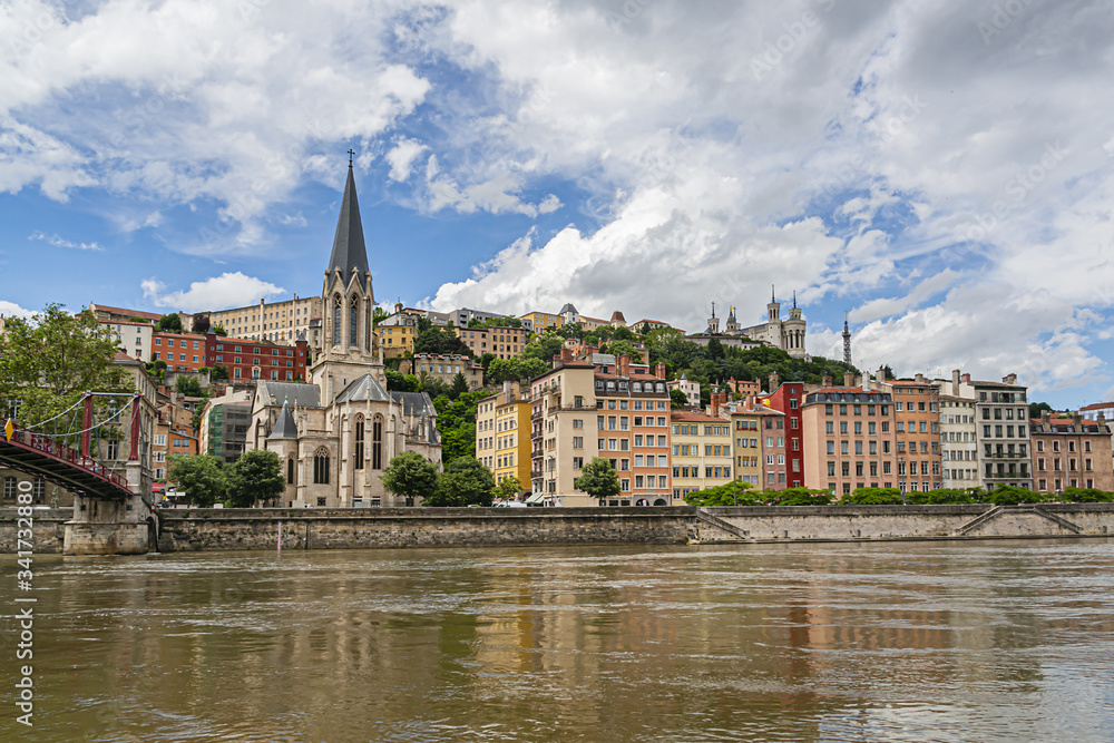 Obraz premium Picturesque historical Lyon Old Town buildings on the bank of Saone River. Lyon, Region Auvergne-Rhone-Alpes, France.
