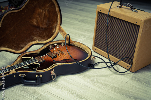 Canvas Print guitare jazz et ampli