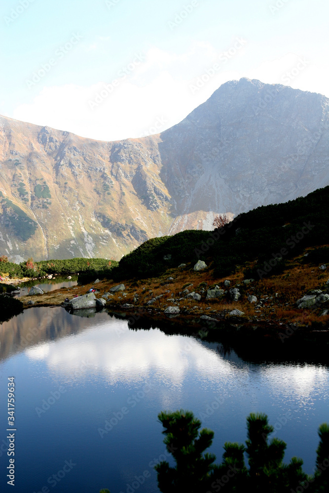 Fototapeta premium mountain lake in the morning