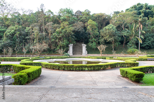 French garden boulevard