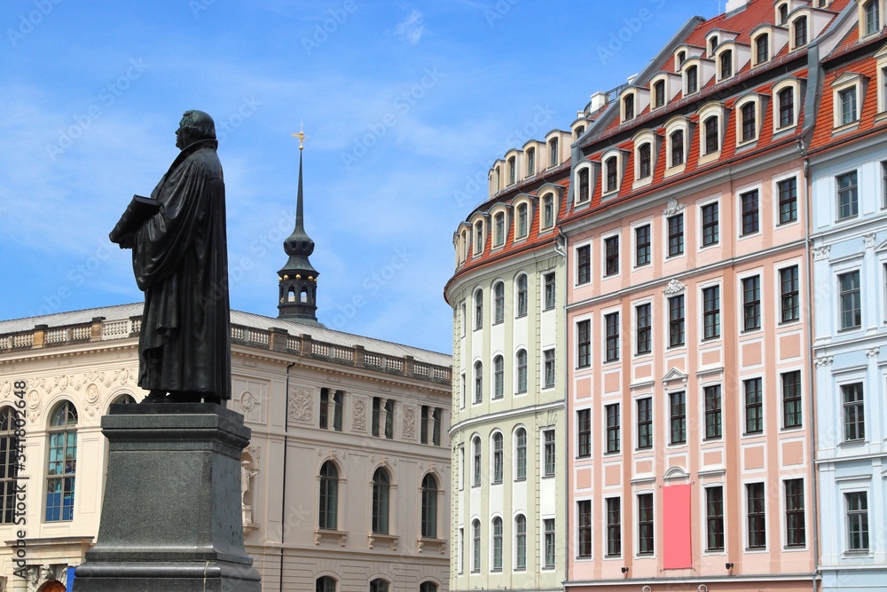 Fototapeta premium Dresden - Neumarkt square. German architecture landmark.