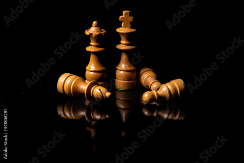 peças de um jogo de xadrez, jogo de muita destreza estratégia e sabedoria. photo