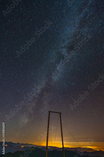 A great milky way in the huser plateau