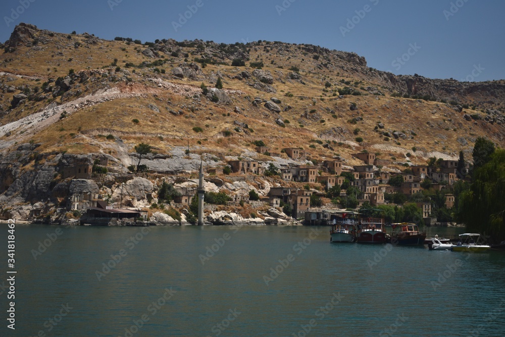 Halfeti boat trips to sunken mosque and minaret in summer