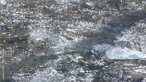 Wallpaper Mural 渓流の速い流れ Torontodigital.ca