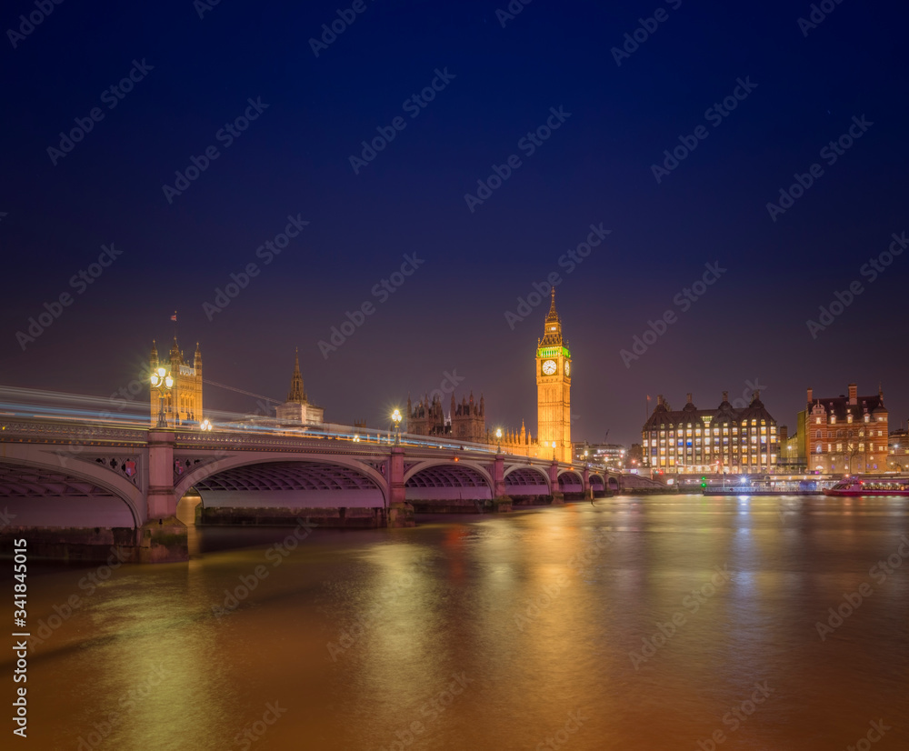 Fototapeta premium Big Ben and Westminster bridge at night, Big Ben and The Westminster Bridge at sunset The icon of London, UK