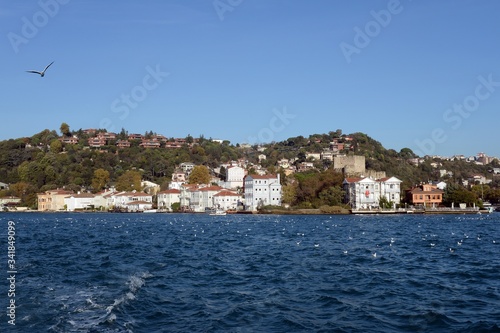 Fototapeta Naklejka Na Ścianę i Meble -  View of the Anatolian fortress on the banks of the Bosphorus in the Asian part of Istanbul