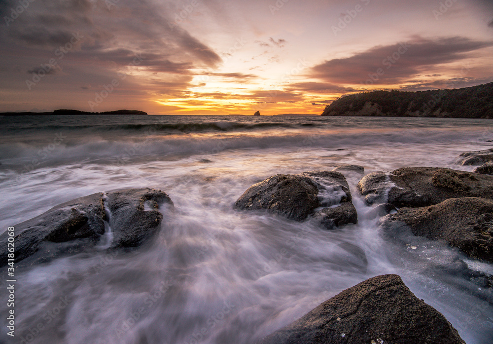 Obraz premium sunset on the beach