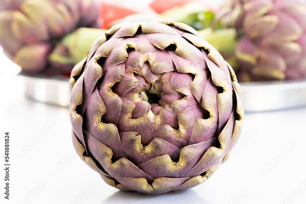 Obraz premium Artichoke in kitchen