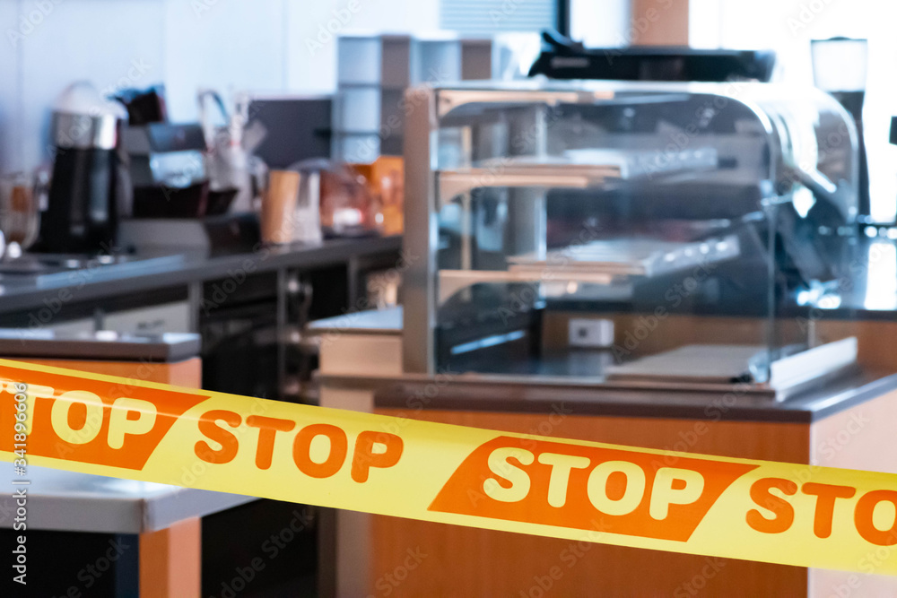 Obraz premium Bars, cafes and restaurants closed due to coronavirus, covid, stop sign