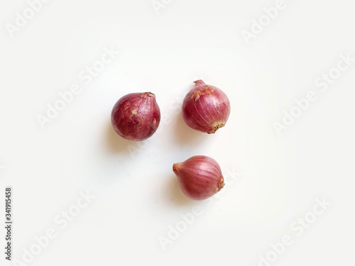 Dried Wild onion or shallot on a white background. top view.