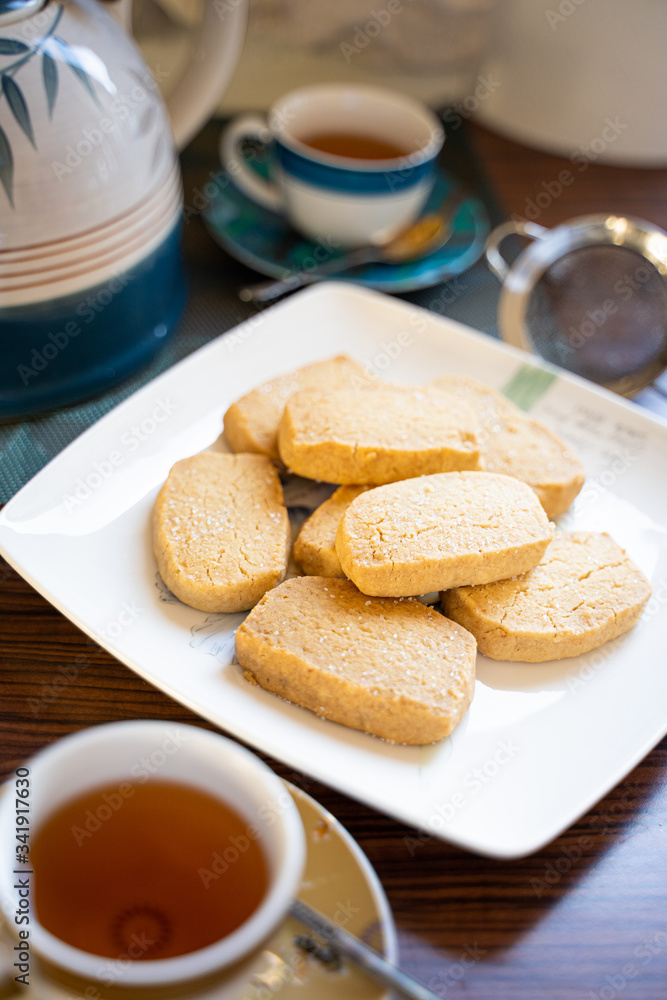 Shortbread with Lemon and Vanilla Beans for Afternoon Tea Shortbread with Lemon and Vanilla Beans for Afternoon Tea