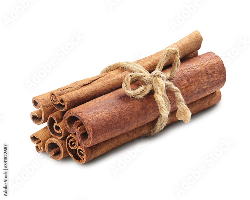 cinnamon sticks bunch isolated on white background
