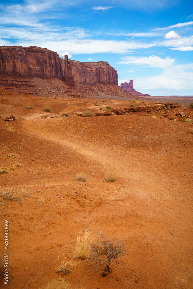 hiking the wildcat trail in the monument valley, usa hiking the wildcat trail in the monument valley, usa